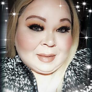 Meet your Posher, Dee